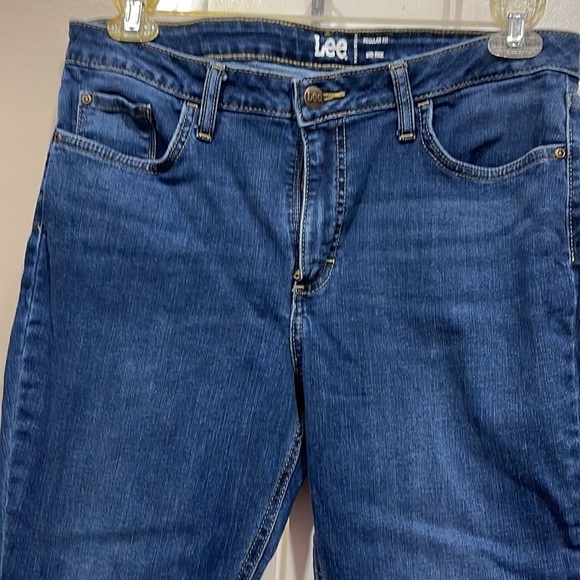 LEE Bootcut Jeans. Regular Fit Mid Rise 14S. Excellent Condition. - Picture 2 of 6